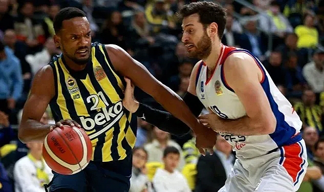 SON DAKİKA: Potada nefes kesen derbi: Fenerbahçe Beko, Anadolu Efes'i uzatmalarda devirdi