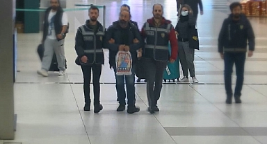 Son dakika haberi Yıkılan binanın fen işleri sorumlusu kaçmak isterken yakalandı!